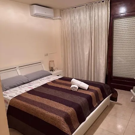 Passeig Maritim Apartment